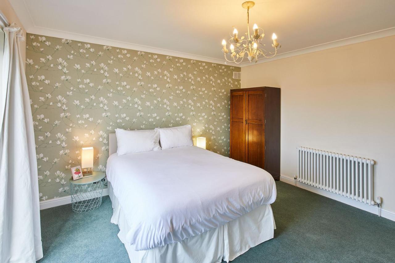 Host & Stay - Coach Cottage Brotton 외부 사진